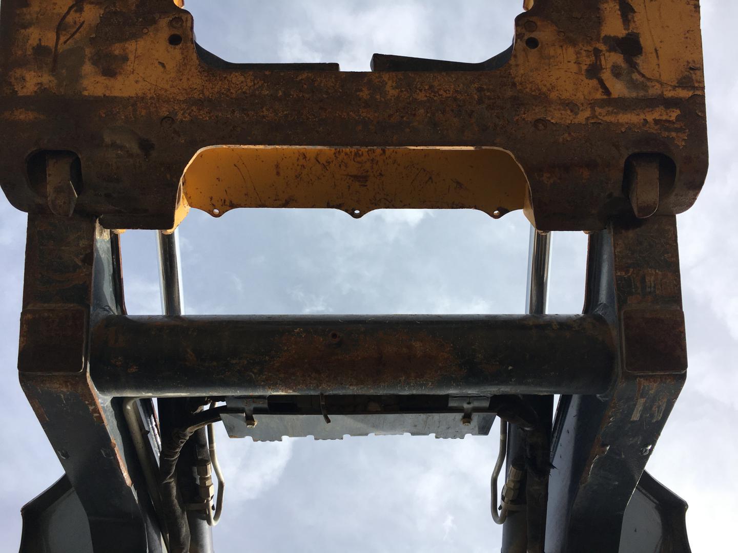 ./imagenes/INVOICE/2019/14662/MINICARGADOR JOHN DEERE 323E (14).JPG